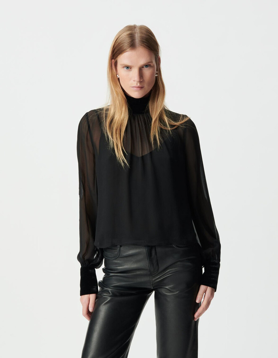 damesblouse van zwarte voile met details van gekreukeld fluweel